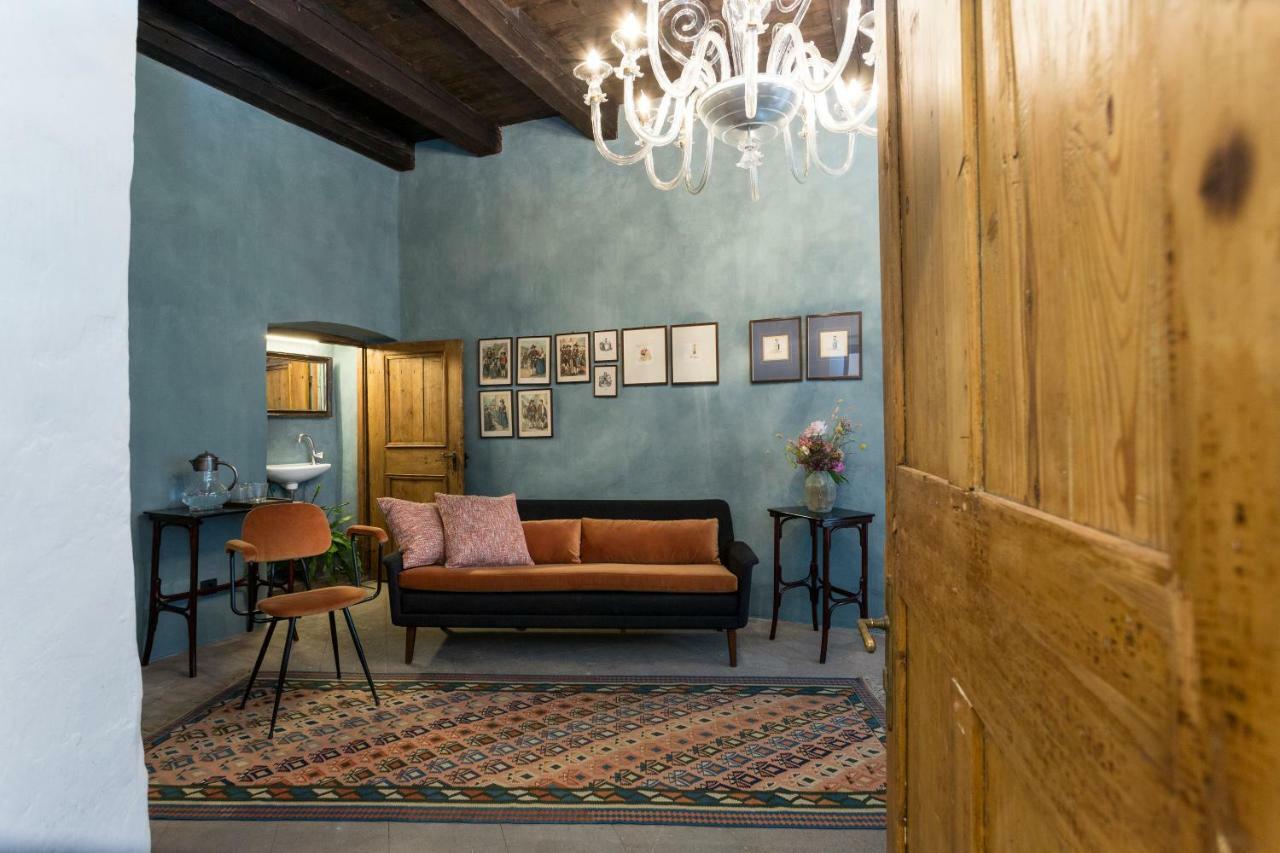 Отель Goldenstern Townhouse Больцано Экстерьер фото